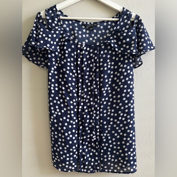 Zac & Rachel Off Shouldered Front Pleated Loose Fit Blouse (XL) Navy Polka Dot - Picture 3 of 10
